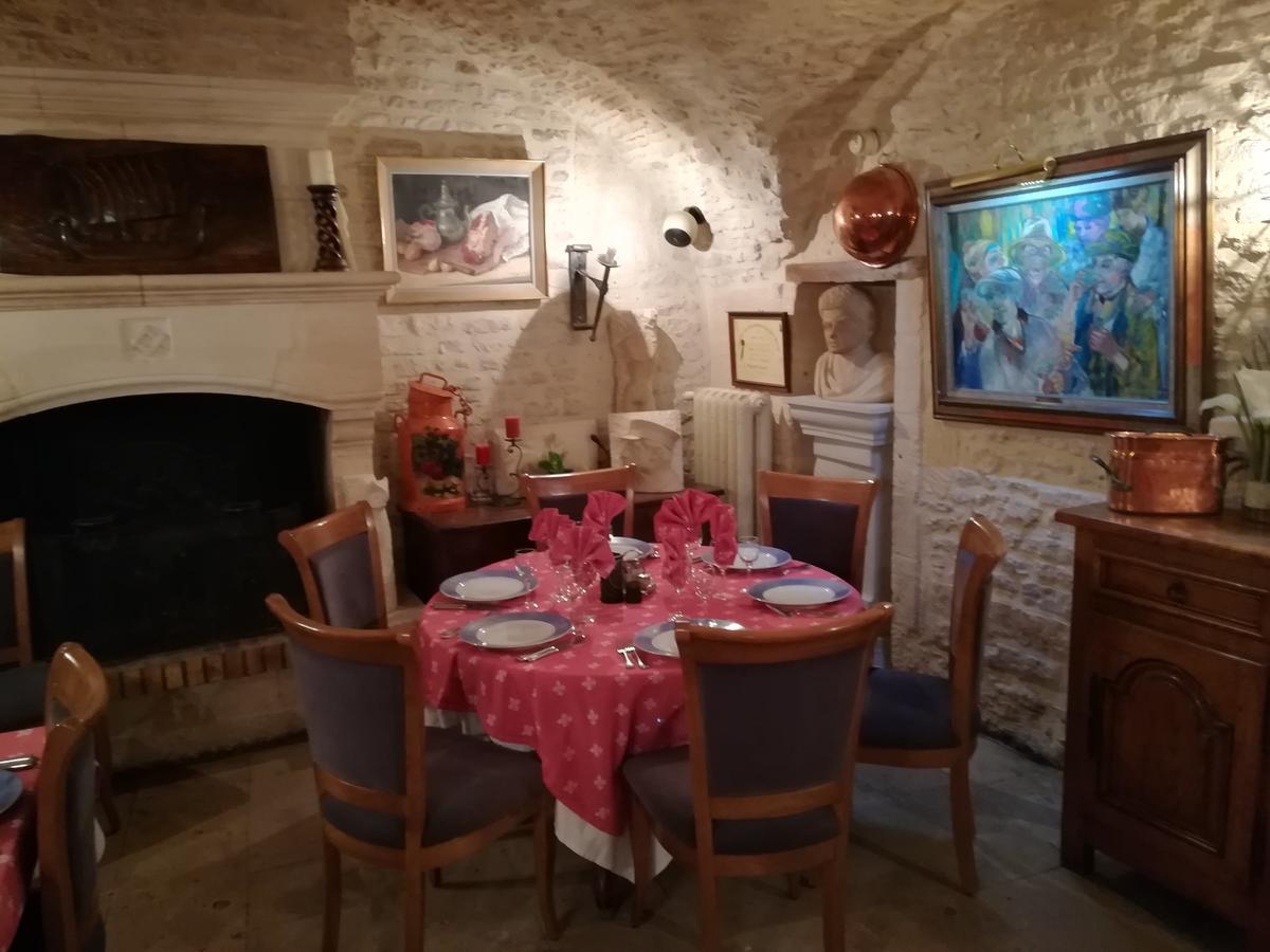 Hostellerie Saint Martin- Logis Hotel Et Restaurant Creully sur Seulles Exterior foto