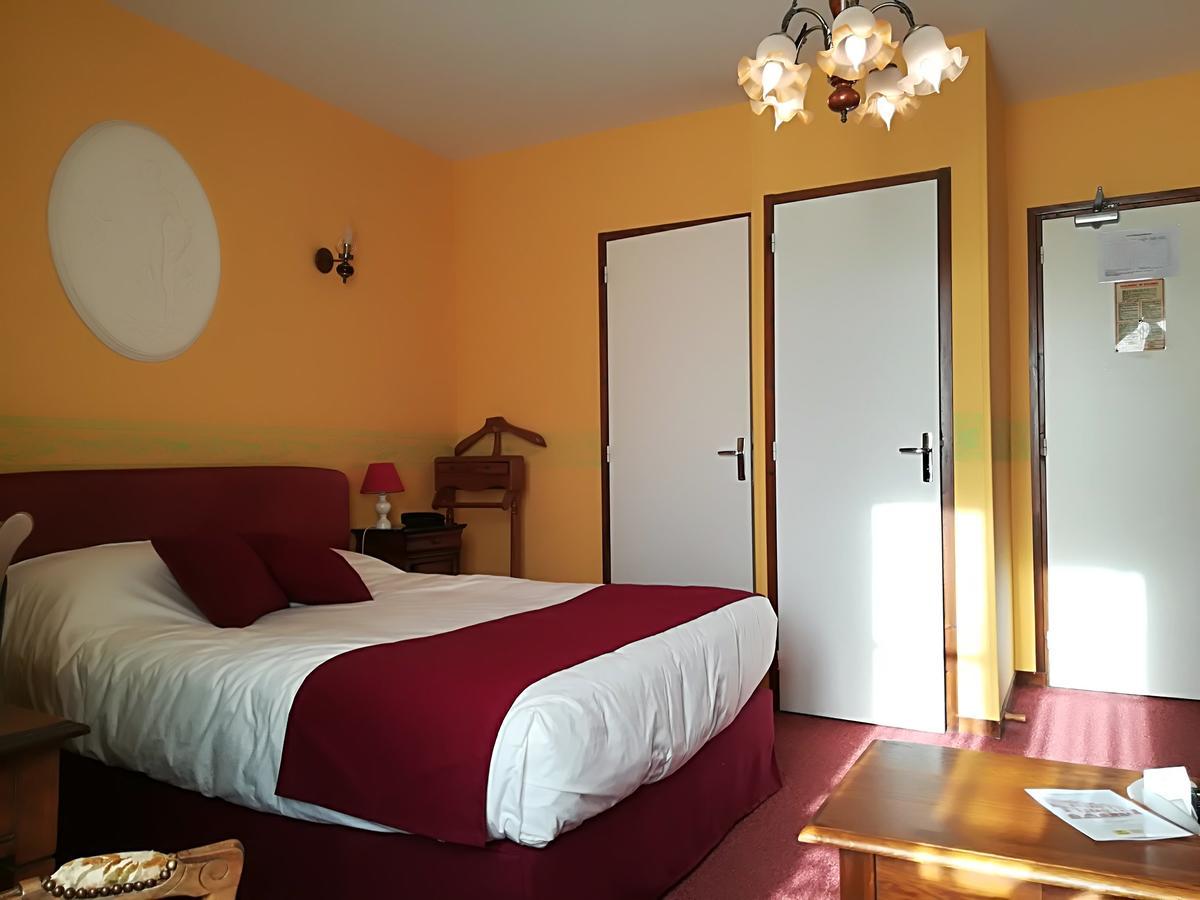 Hostellerie Saint Martin- Logis Hotel Et Restaurant Creully sur Seulles Exterior foto